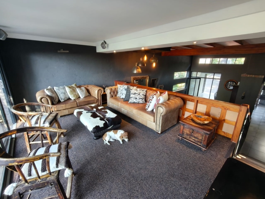 5 Bedroom Property for Sale in Protea Park North West